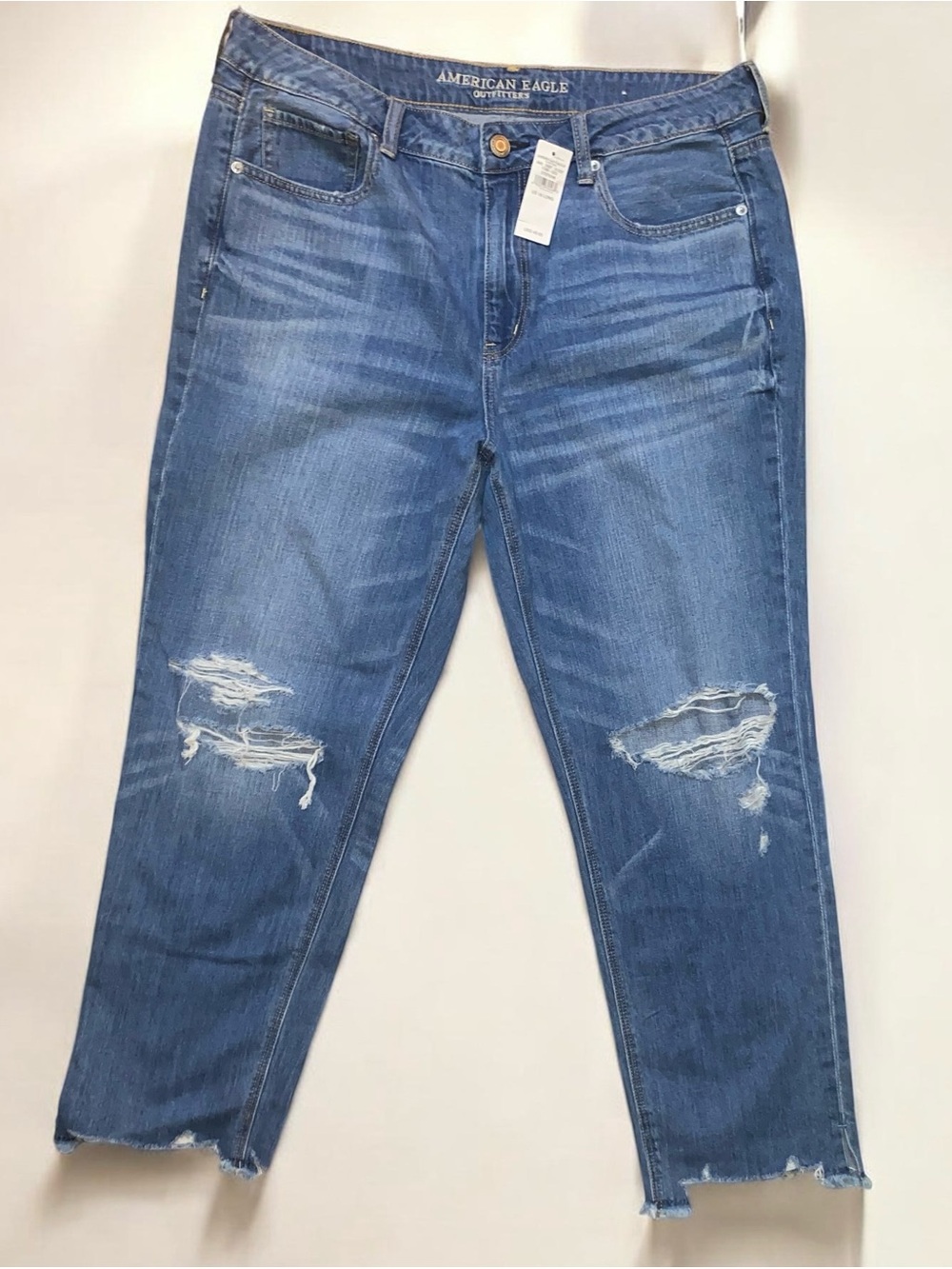 NWT American Eagle Hi-Rise Tomgirl Distressed Jeans 16 Long